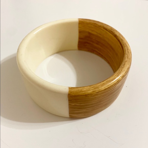 Jewelry - Plastic Two Toned Cream and Wood Bangle